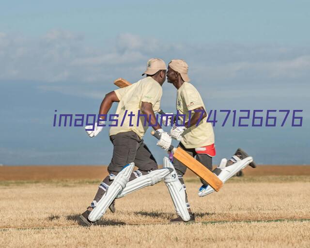 Пончо с планками на рукавах